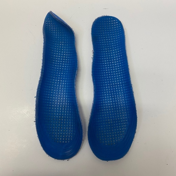 3/$25 Blue Flexible Bendable Soft Shoe Inserts - Picture 1 of 2